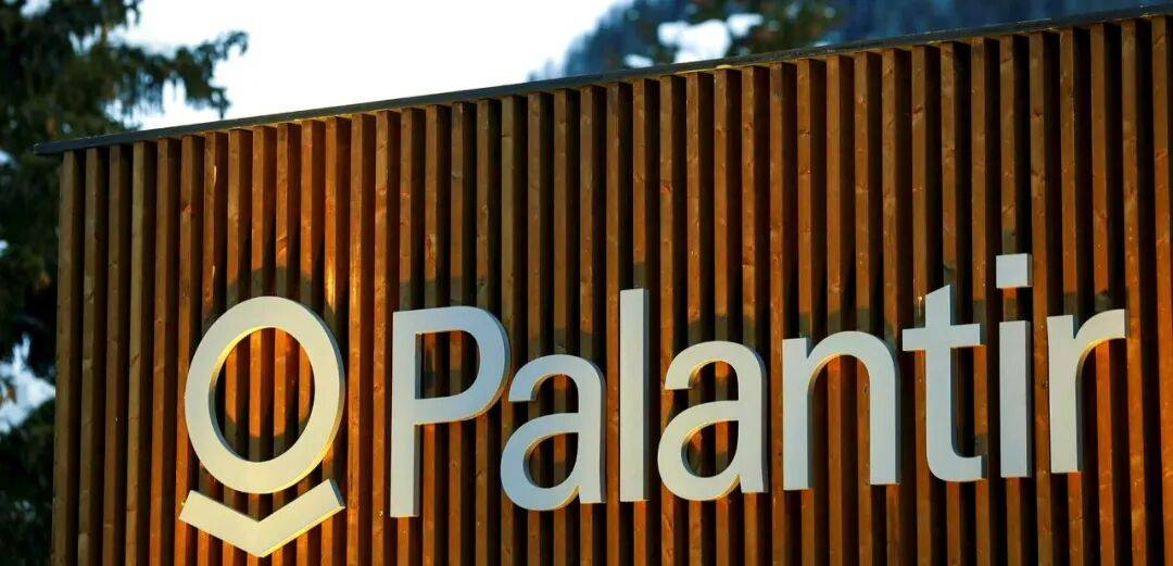 本体论不是银弹：当90%的公司，把Palantir学成了“高级外包”